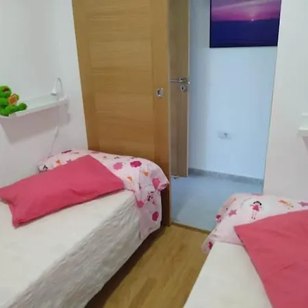 Peregrinos Por La Costa Camino Portugues As Casetas Rosal